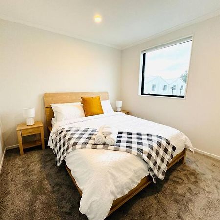 Henderson - 4-Bedrooms Home Auckland Zewnętrze zdjęcie